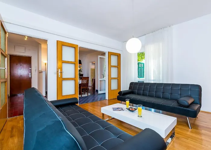 Valonija - Two Bedroom With Terrace And Garden View Dubrownik