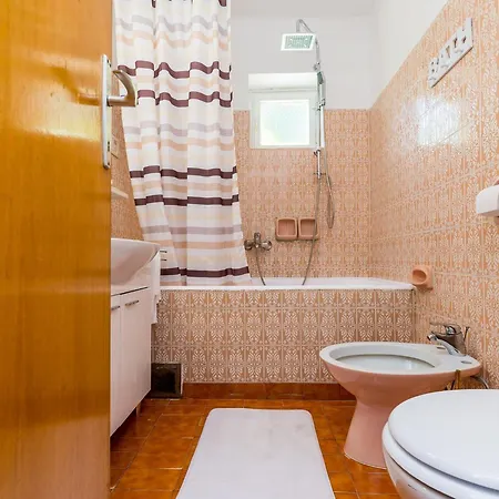 Valonija - Two Bedroom With Terrace And Garden View * دوبروفينك