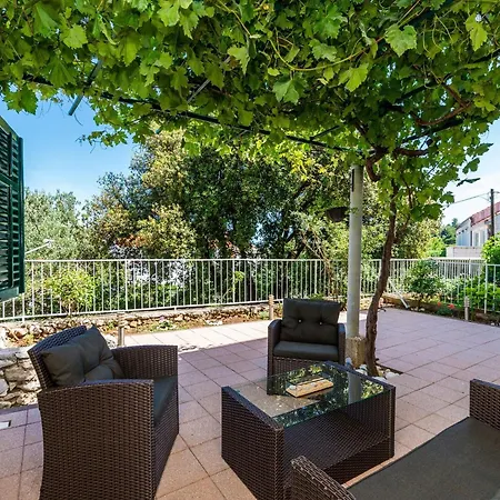 شقة Valonija - Two Bedroom With Terrace And Garden View دوبروفينك