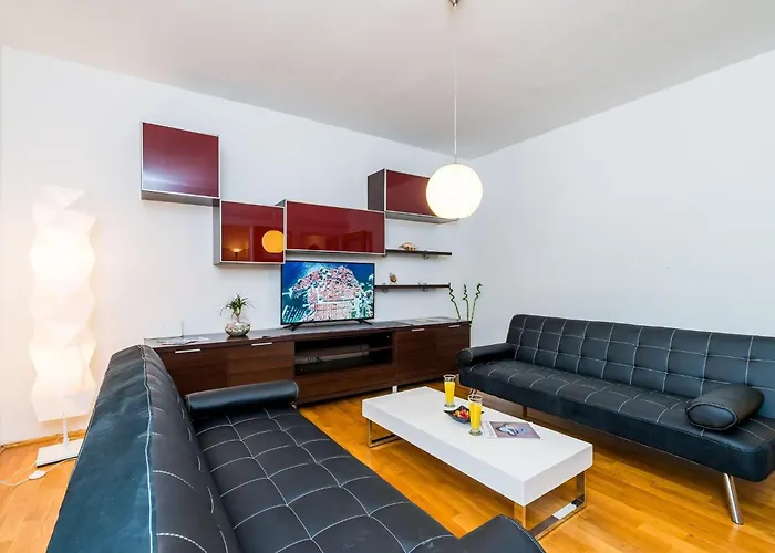 Valonija - Two Bedroom With Terrace And Garden View Appartement *